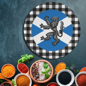 スコットランド国旗のプレート、激しい怒り、プレイド、スコットランド ペーパープレート