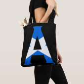 スコットランド国旗stcntに覆われたモノグラム トートバッグ (クローズアップ)