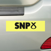 スコットランド民族党の (SNP)ロゴ バンパーステッカー (車上)