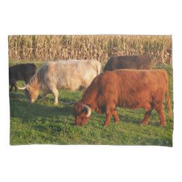 スコットランド高地牛が草食 枕カバー