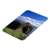 スコットランド、アバディーン。ダンノタール城。 マグネット (左側)