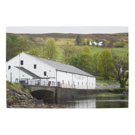 スコットランド·スカイのタリスカー·ウィスキー蒸溜所 メタルプリント