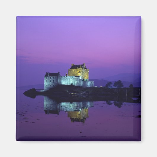 スコットランド、ハイランズ、アイレアン・ドナン城 マグネット (正面)