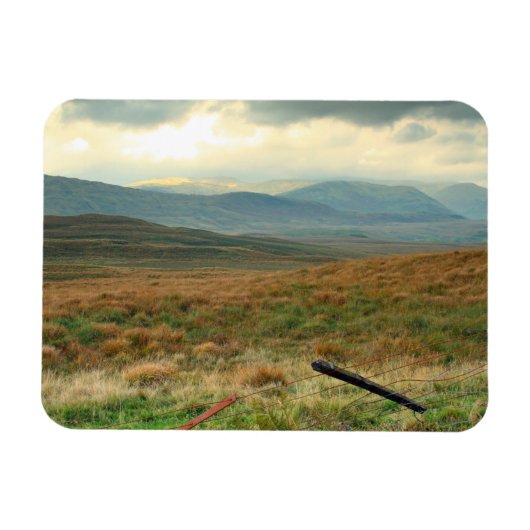 スコットランド，ペルスシャーの丘 マグネット (横)