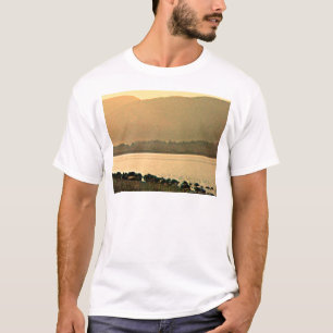 スコットランドCairngorm山の芸術37319a2のjGibney Tシャツ