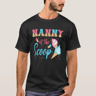 スコップアイスのベビーお披露目おばあちゃん Tシャツ