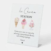 スコップアップピンクモダンブライダルシャワーバーシンボルや象徴 台座サイン (正面)