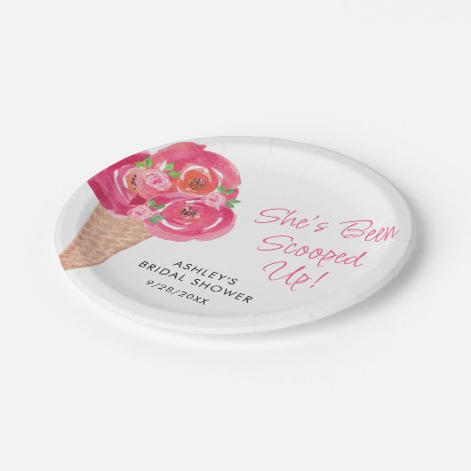 スコップドアイスクリームブライダルシャワー パーソナライズされた ペーパープレート (アングル)