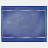 スコティッインスパイアチブルー フリースブランケット (正面(横))