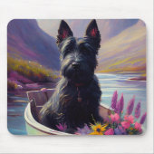 スコティッシュテリアがパドルに乗る：風光明媚な冒険 マウスパッド (正面)