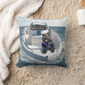 スコティッシュテリアがボートに クッション (ブランケット)