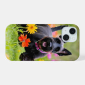 スコティッシュテリアを草や花で突き刺す iPhone 15ケース (裏面横)