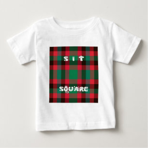 スコティッ王室のト市松模様にタータンチェックプレイドと文字 ベビーTシャツ
