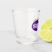 スコルと角のあるバイキングヘルメット ショットグラス (左)