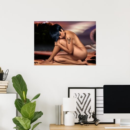 スコーピオン刺青アートワークのポスターを持つ女性 ポスター (ホームオフィス)