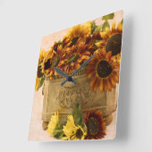 スズバスケットにオレンジ色のひまわり スクエア壁時計 (傾斜)