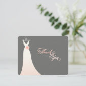 スタイリッシュでシックな婚礼衣裳のブライダルシャワーは感謝していしています 招待状 (スタンド正面)