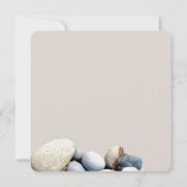 スタイリッシュでモダンで素朴な小石の自然の結婚 セーブザデート (裏面)