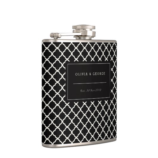 スタイリッシュでモダンで黒いアイボリーのクローバーの名前の結婚式 フラスク (右)