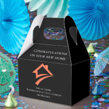 スタイリッシュでユニークなブラック不動産エージェント