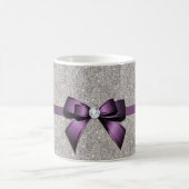 スタイリッシュで派手なスパンコール、紫色の弓及びリボン コーヒーマグカップ (中央)