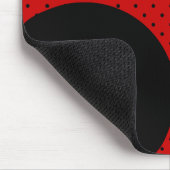 スタイリッシュで赤く及び黒い水玉模様のモノグラム マウスパッド (コーナー)