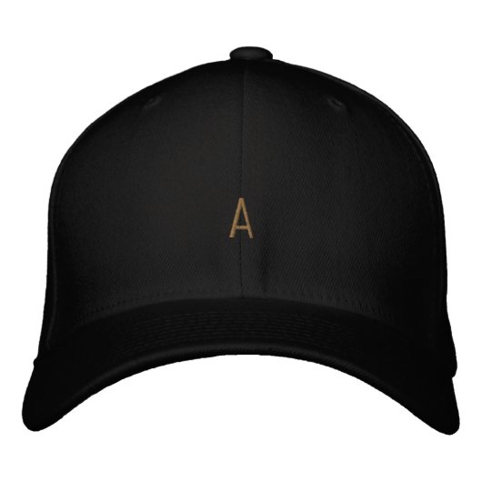 スタイリッシュなカスタム "A" モノグラムワードローブ 刺繍入りキャップ (正面)