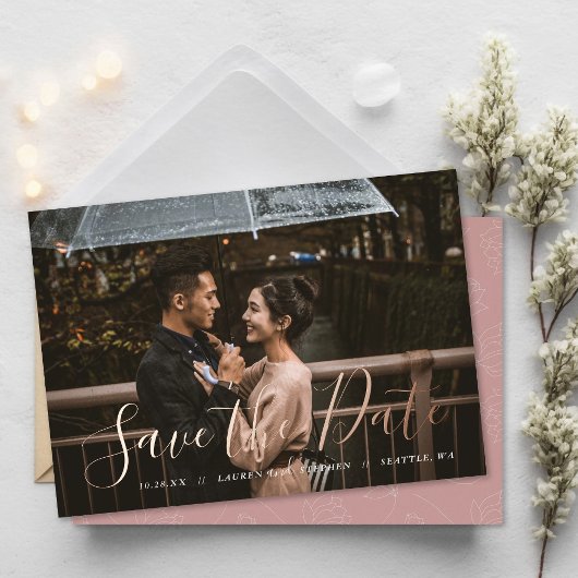 スタイリッシュなスクリプトフォトオーバーレイの結婚式の延期案内状 箔招待状