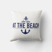 スタイリッシュなビーチでヴィンテージの枕会おう クッション (裏面)