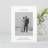 スタイリッシュなワンフォトタイプライターミニマリスト セーブザデート (スタンド正面)