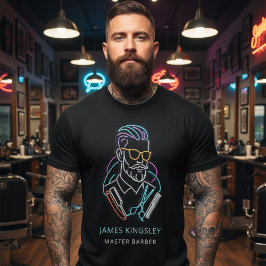 スタイリッシュな理容師のヘアカットシェイブグルーミング Tシャツ