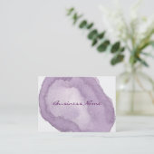 スタイリッシュな紫色の水彩画 名刺 (スタンド正面)