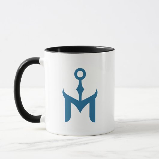 スタイリッシュな青いアンカーと文字M マグカップ (左)