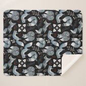 スタイリッシュな青い狐に繊細な花模様 シェルパブランケット (正面(横))