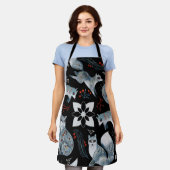 スタイリッシュな青い狐に複雑な花模様 エプロン (着用した状態)