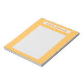 スタイリッシュな黄色のモダンなタイポグラフィーの名前入り ノートパッド (回転)