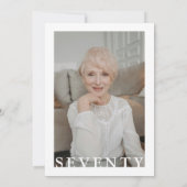 スタイリッシュなSEVENTY 写真ストリップ 70歳の誕生日 招待状 (裏面)