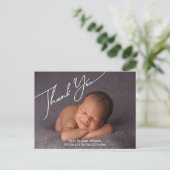 スタイリッシュスクリプ感謝していト写真生まれたばかりの誕生 案内ポストカード (スタンド正面)