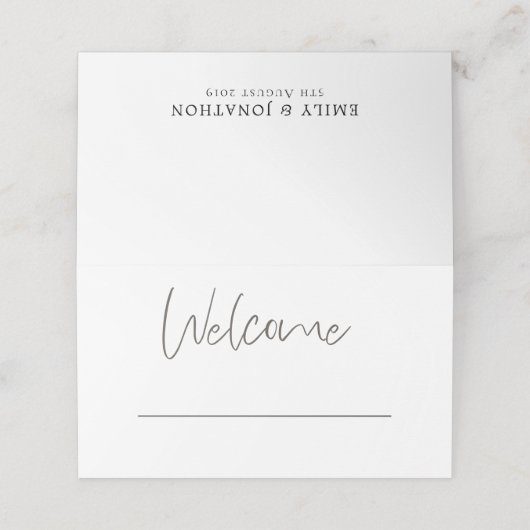 スタイリッシュタイポグラフィのウェルカムネーム日付 プレイスカード (外部開封)