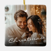 スタイリッシュトレンディークリスマスミニマルかわいいカップル写真 セラミックオーナメント (正面)