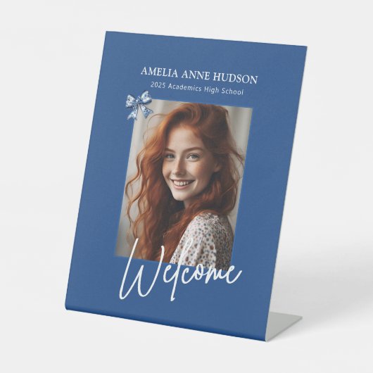 スタイリッシュトレンディーフォトブルー卒業パーティーへようこそ 台座サイン (正面)