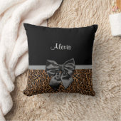 スタイリッシュヒョウエレガント柄ブラックボウと名前 クッション (ブランケット)
