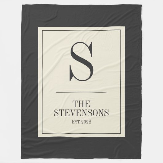 スタイリッシュファミリーモノグラムエスト白黒 フリースブランケット (正面)