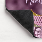 スタイリッシュフローラきらびやかな紫ピンクの金ゴールドモノグラム マウスパッド (コーナー)