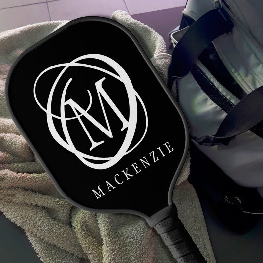 スタイリッシュモダンモノグラム名カスタムの色 ピックルボールラケット