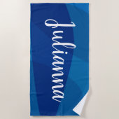スタイリッシュ抽象芸術図形(青の名パーソナライズされた前) ビーチタオル (正面)