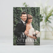 スタイリッシュ文字新郎新婦フォトオーバーレイ結婚ズ サンキューカード (スタンド正面)