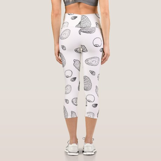 スタイリッシュ白黒貝の模様 カプリレギンス (裏面)