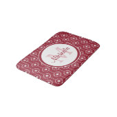 スタイリッシュ赤と白ハートモノグラム バスマット (アングル)