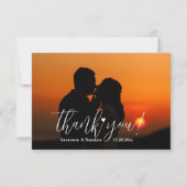スタイリッシュ&おもしろいラブハートの結婚フォトシックなスクリプト サンキューカード (正面)